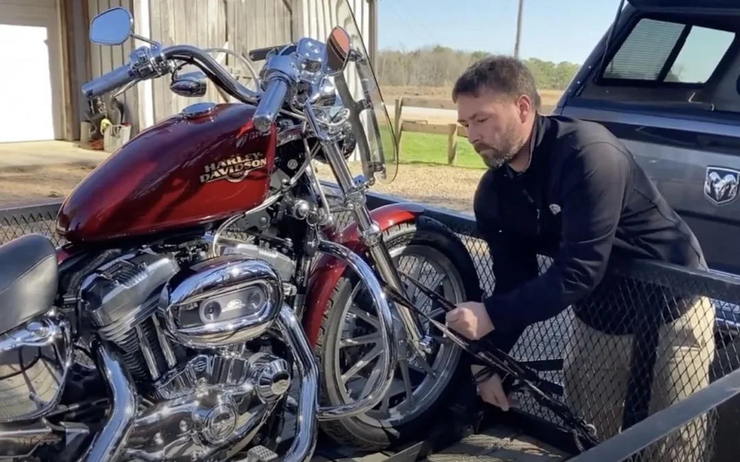 How to Strap a Motorcycle to a Trailer in 5 Simple Steps